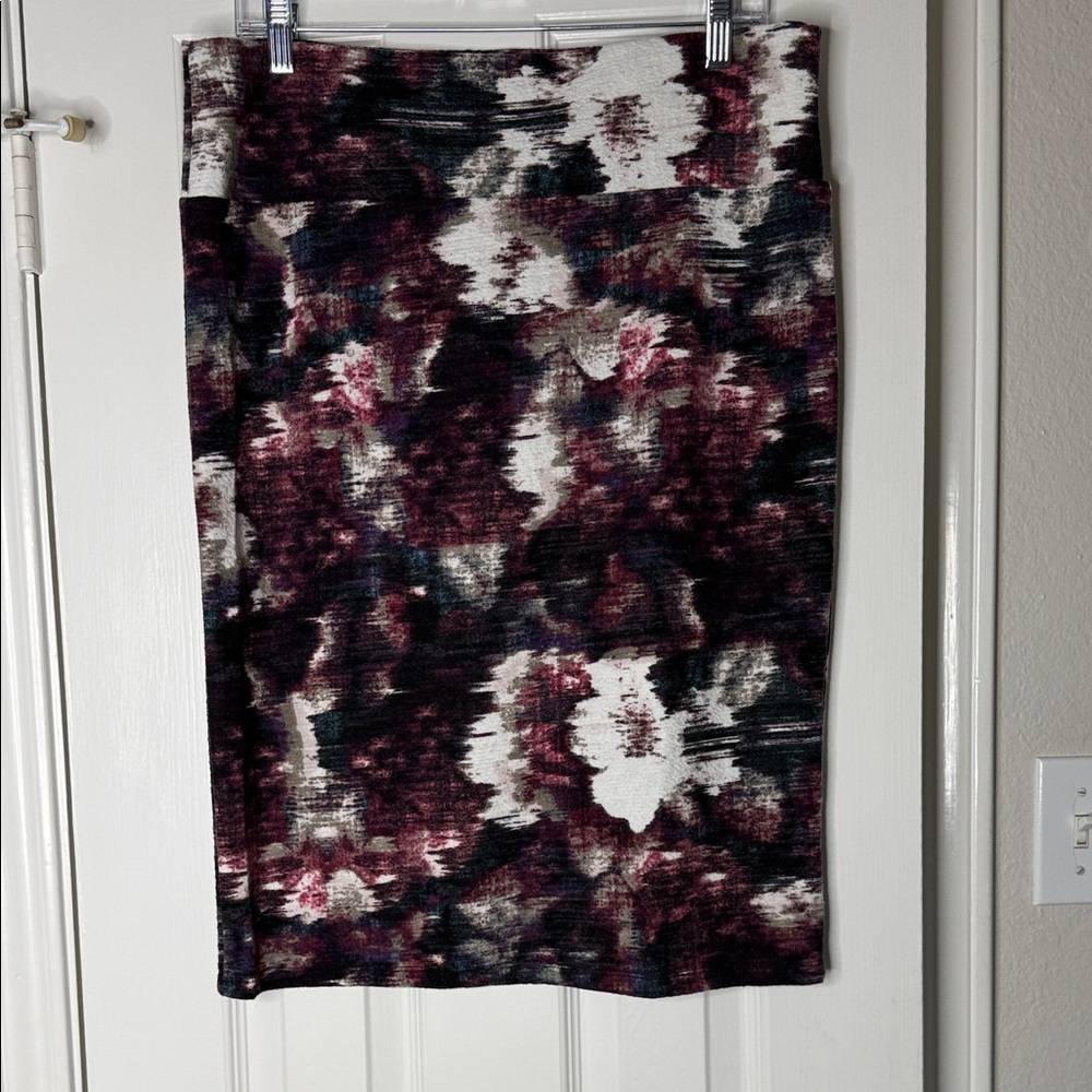 LuLaRoe Women's Pencil Skirt in Black, White, and Purple Pattern